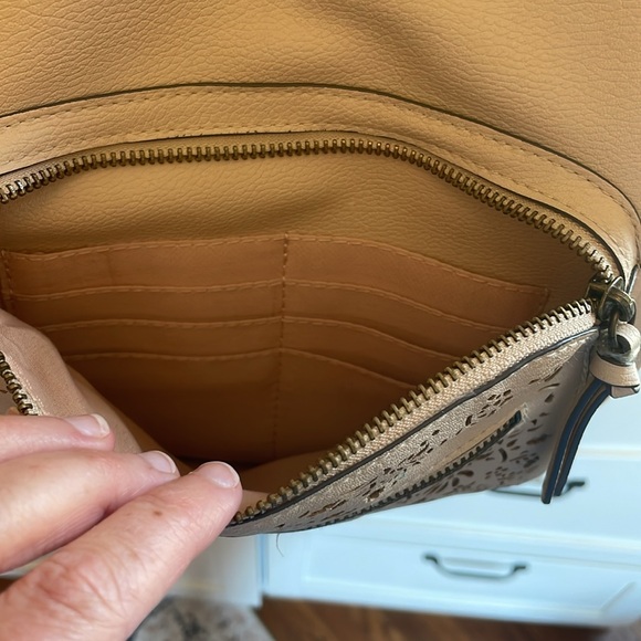 Sonoma shoulder purse. Multi-pockets and sections. Used less than 5 times. - Picture 4 of 11